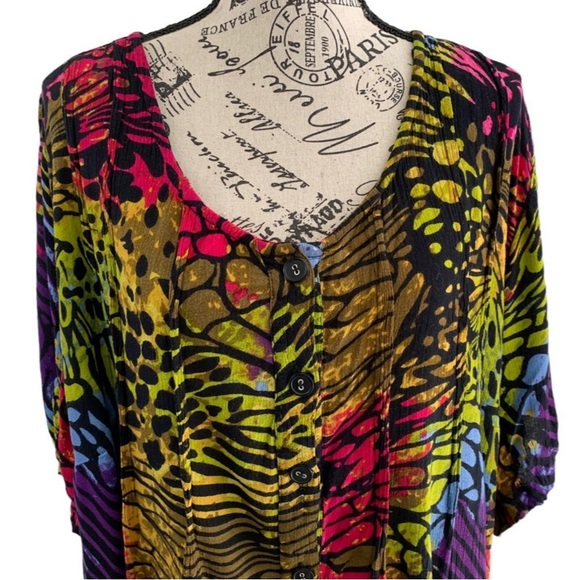 Roamans 26X green and pink animal print blouse - Picture 2 of 5